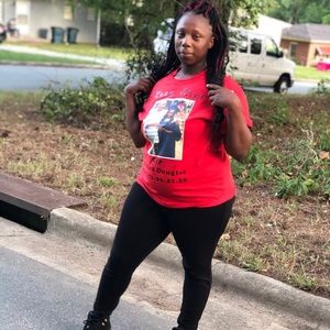 Meet your Posher, Riana